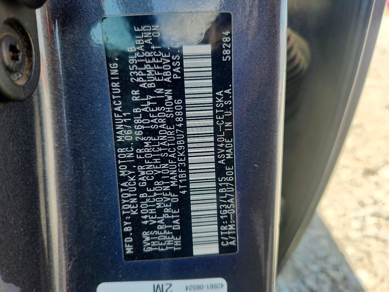 2011 TOYOTA CAMRY SE photo 23