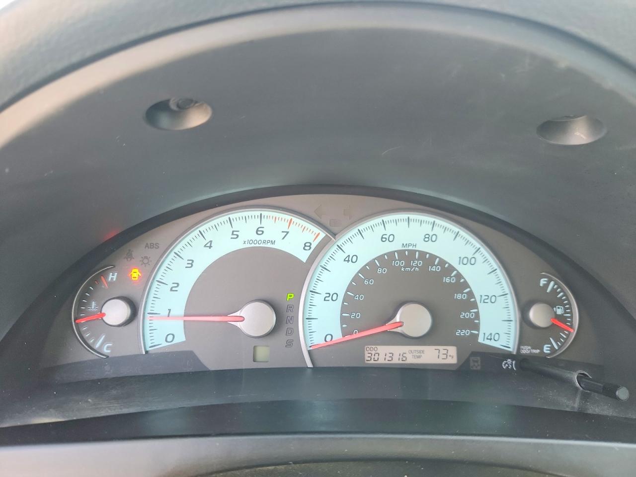 2011 TOYOTA CAMRY SE photo 17