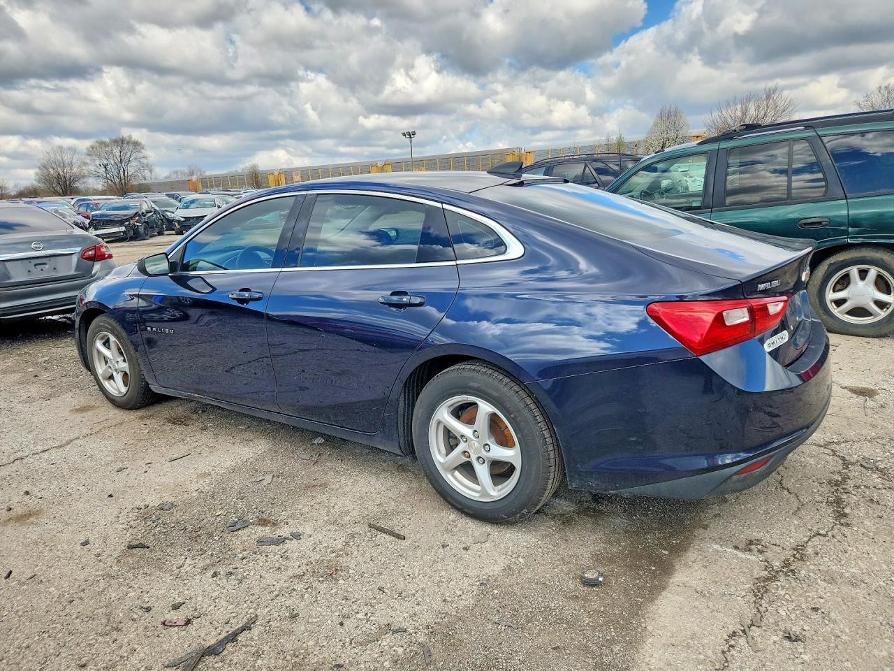 2016 CHEVROLET MALIBU LS photo 3