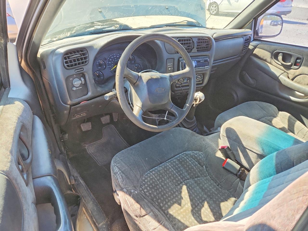 2001 CHEVROLET S TRUCK S10 photo 15