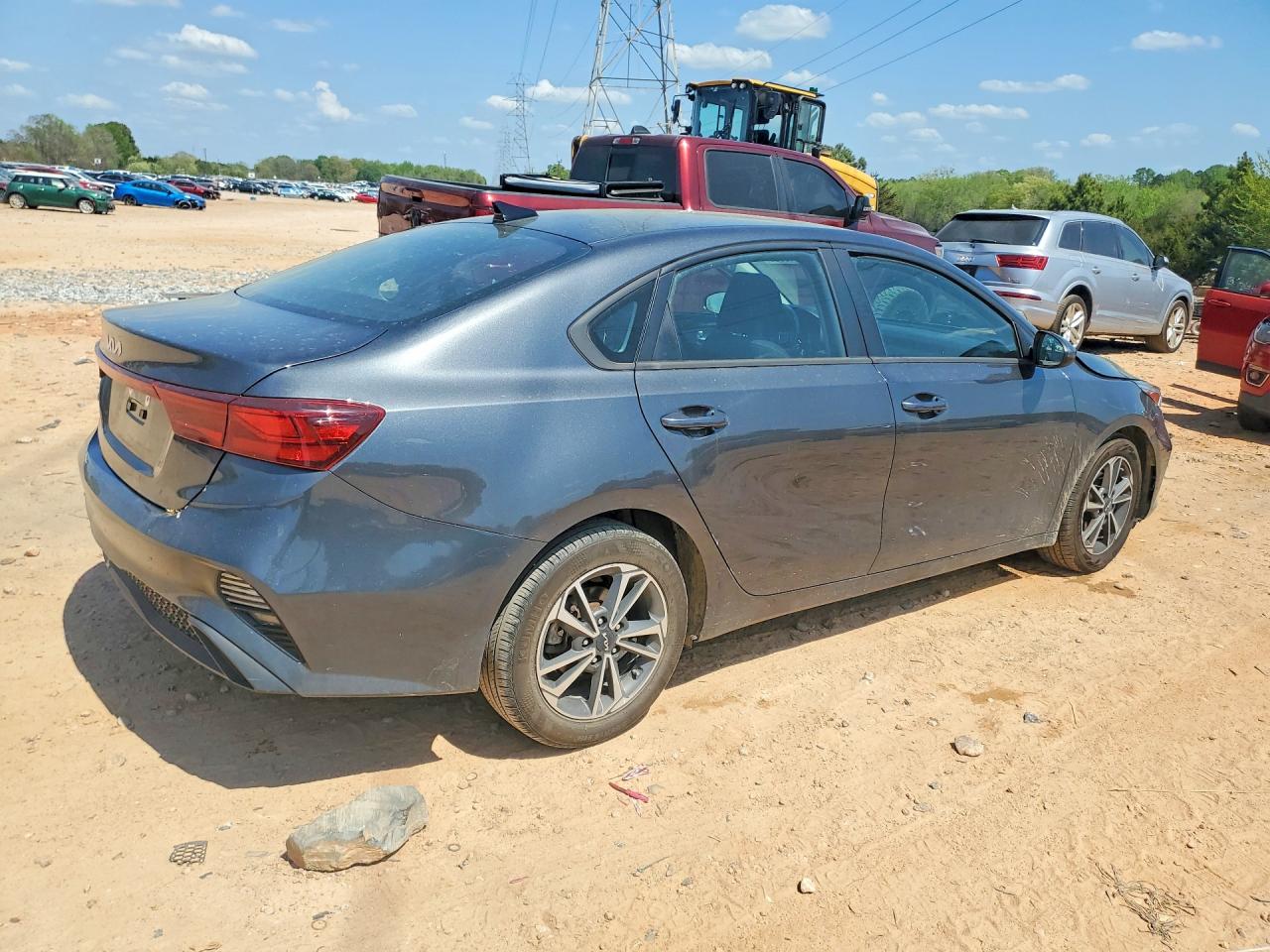 2023 KIA FORTE LXS photo 3
