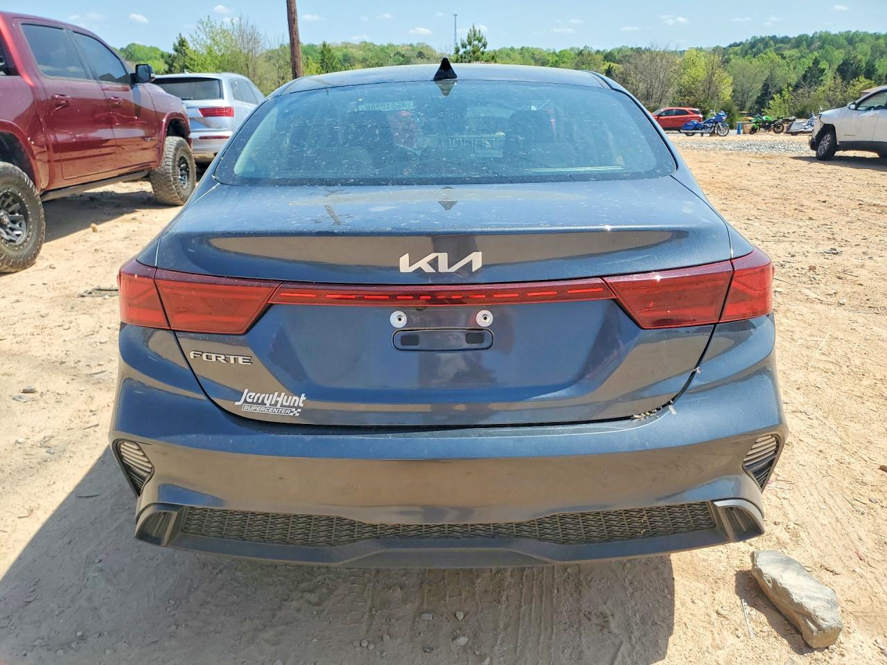 2023 KIA FORTE LXS photo 6