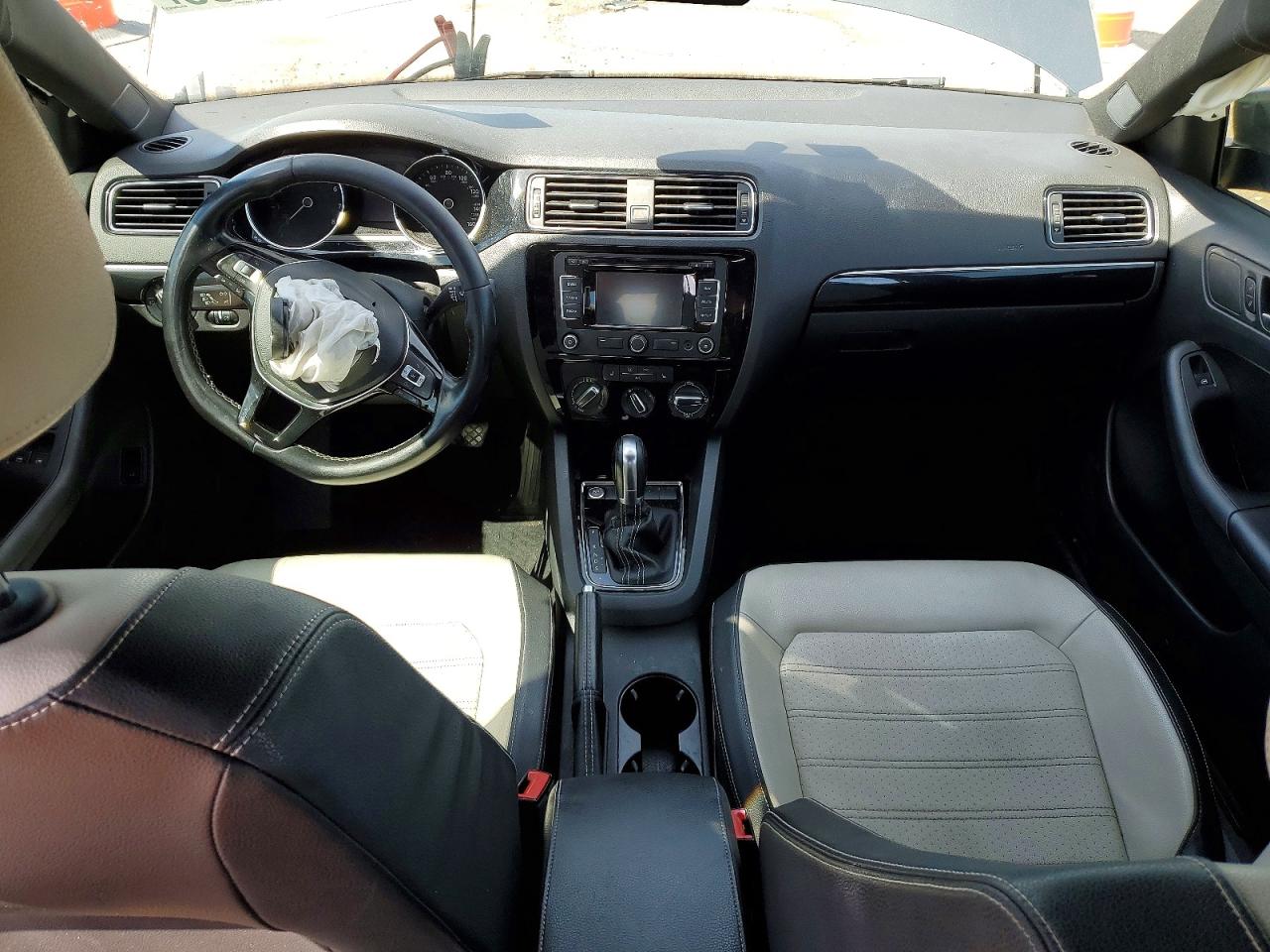 2015 VOLKSWAGEN JETTA SE photo 8