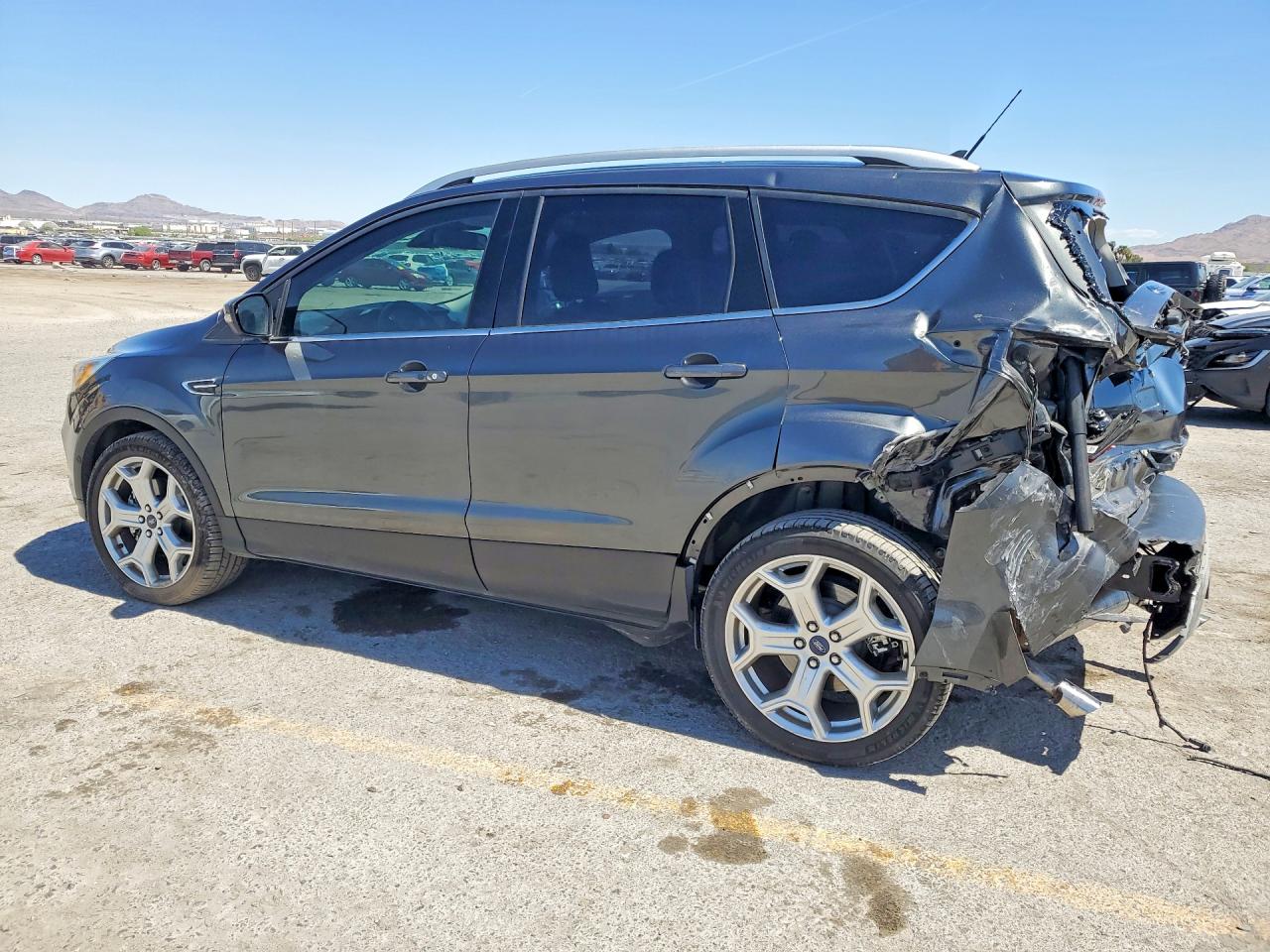 2019 FORD ESCAPE TITANIUM photo 3