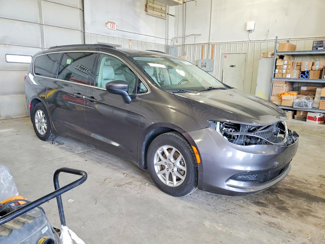 2021 CHRYSLER VOYAGER LXI photo 4