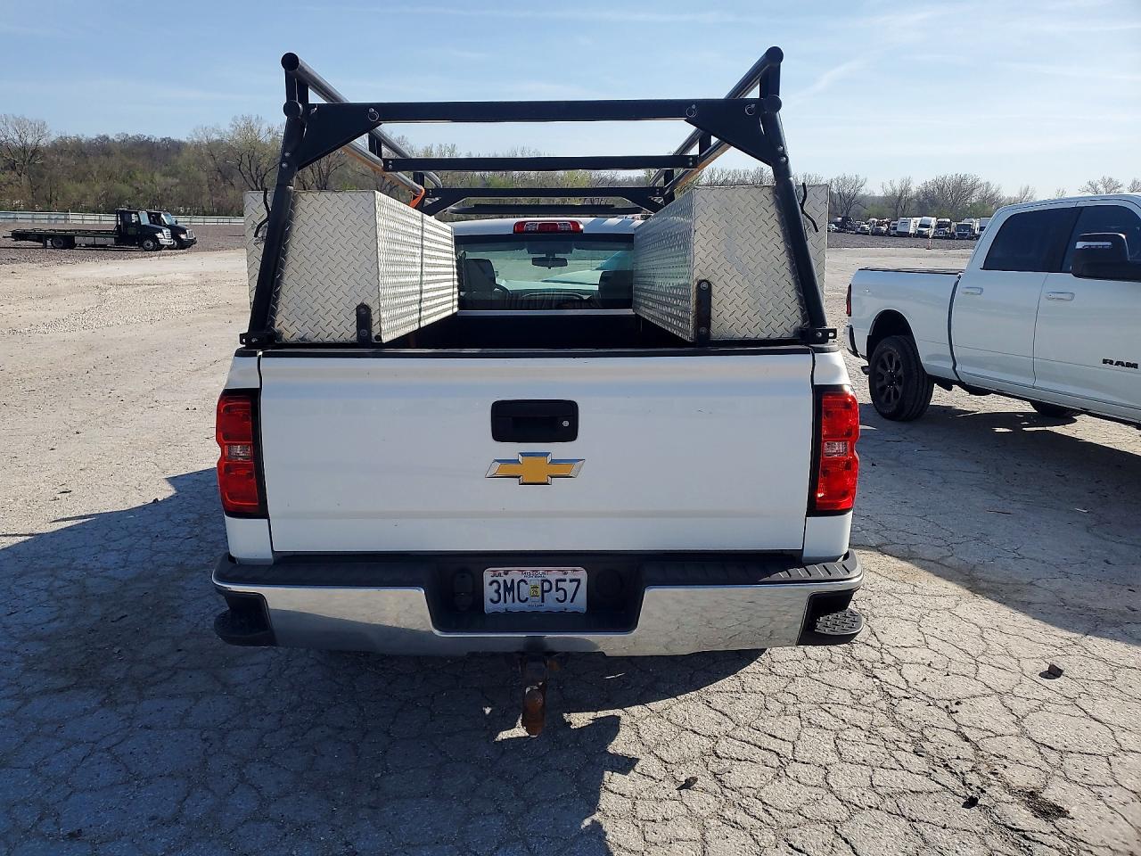 2016 CHEVROLET SILVERADO C1500 photo 16