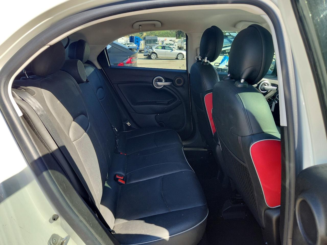 2016 FIAT 500X LOUNGE photo 31