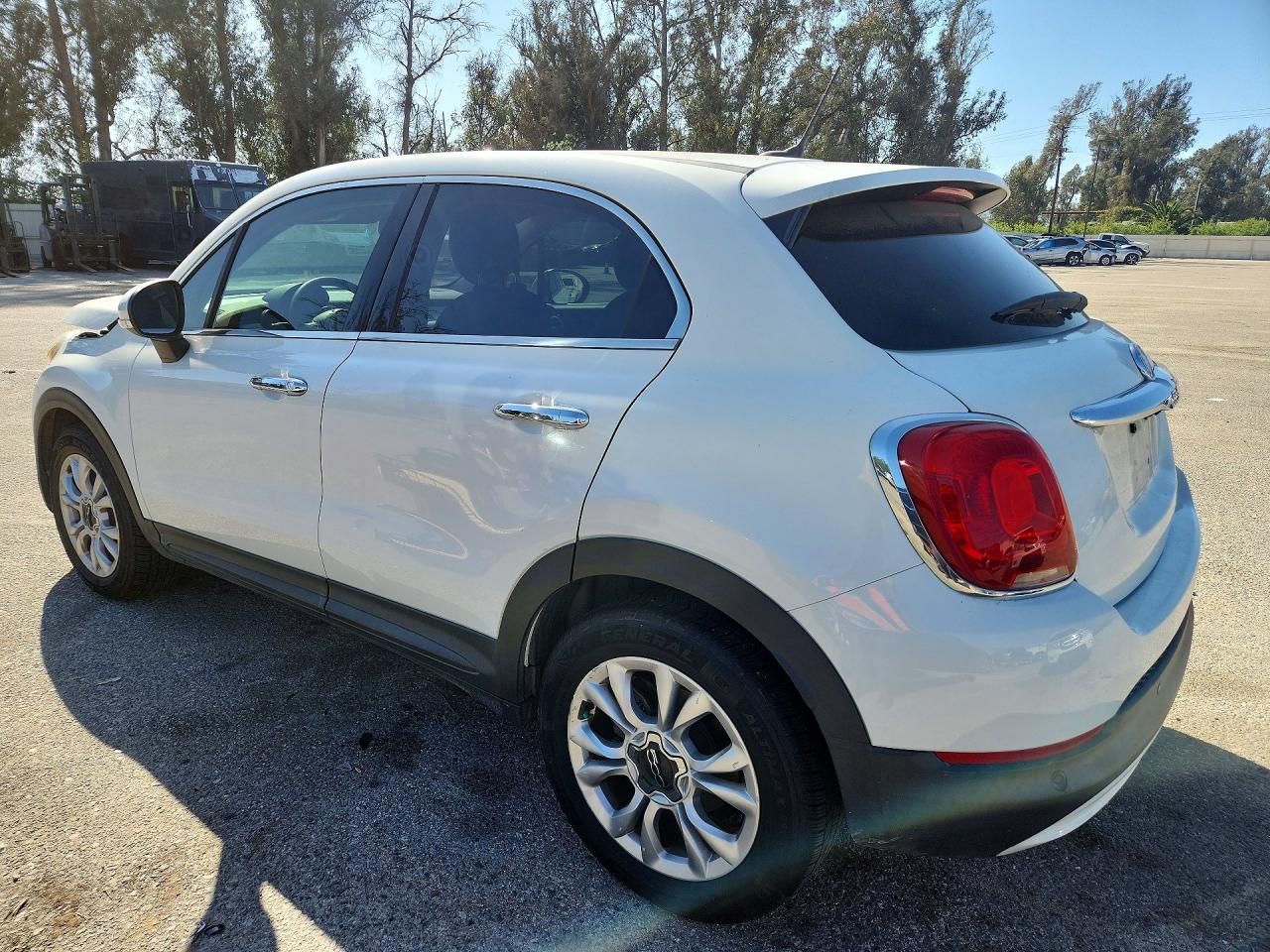 2016 FIAT 500X LOUNGE photo 4