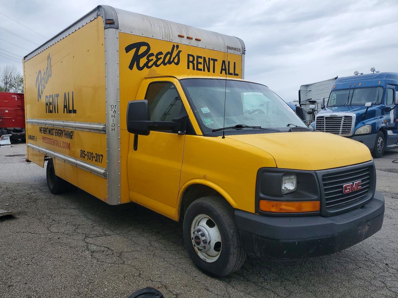 2012 GMC SAVANA BOX TRUCK photo 10