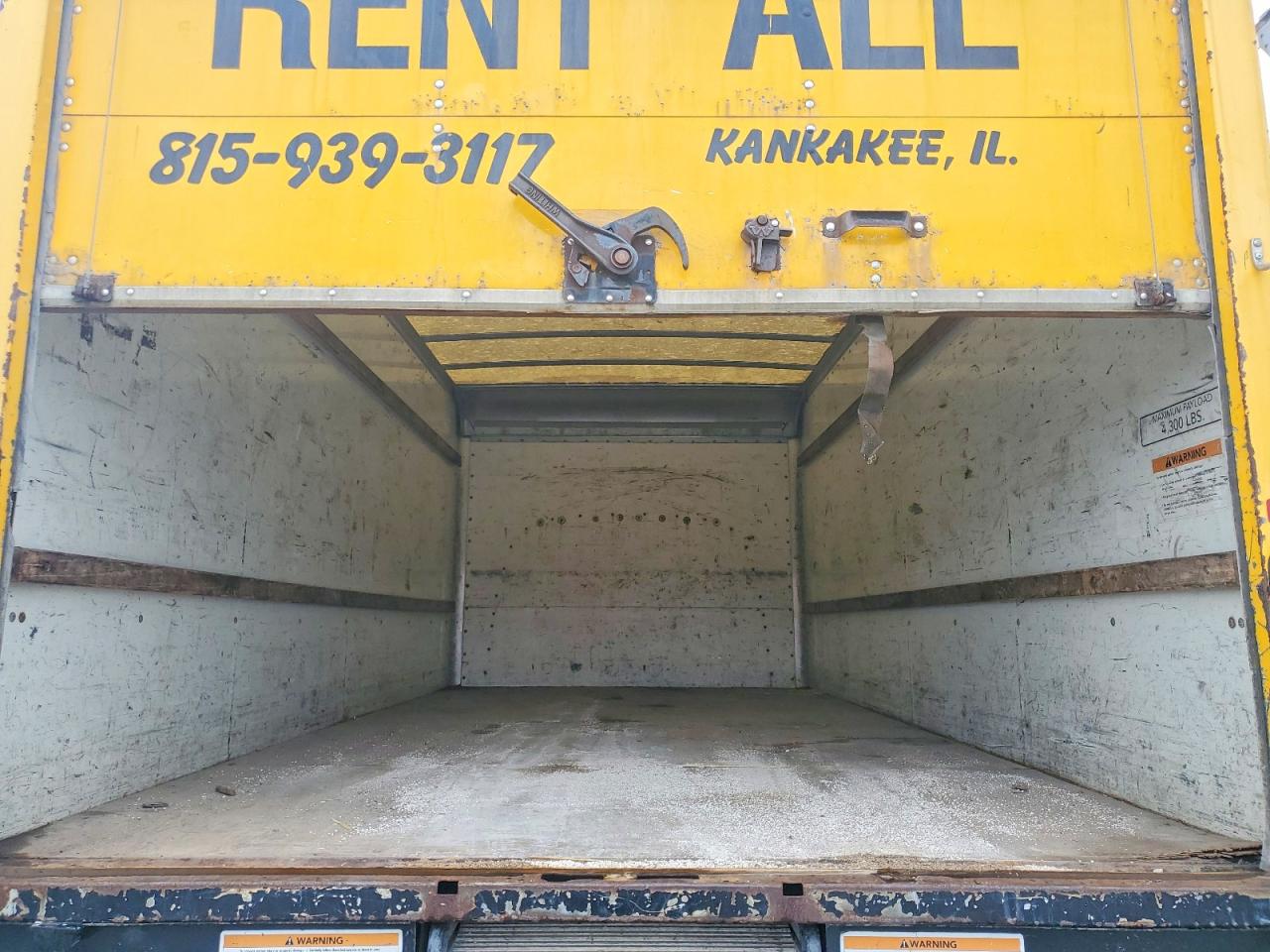 2012 GMC SAVANA BOX TRUCK photo 28