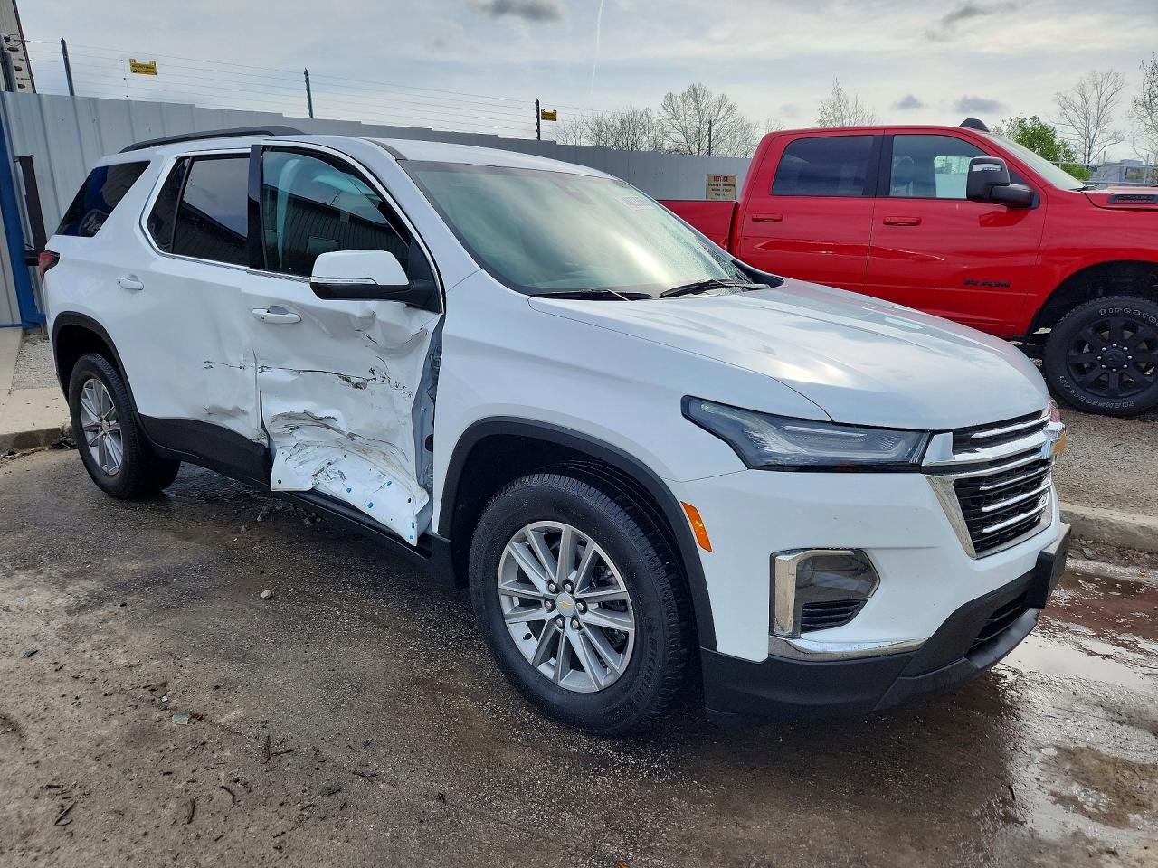 2023 CHEVROLET TRAVERSE LT photo 10