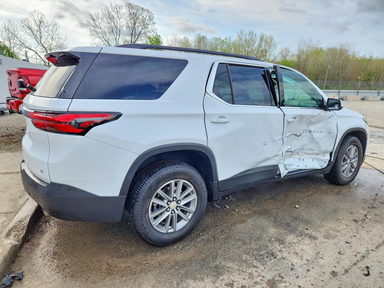 2023 CHEVROLET TRAVERSE LT photo 7