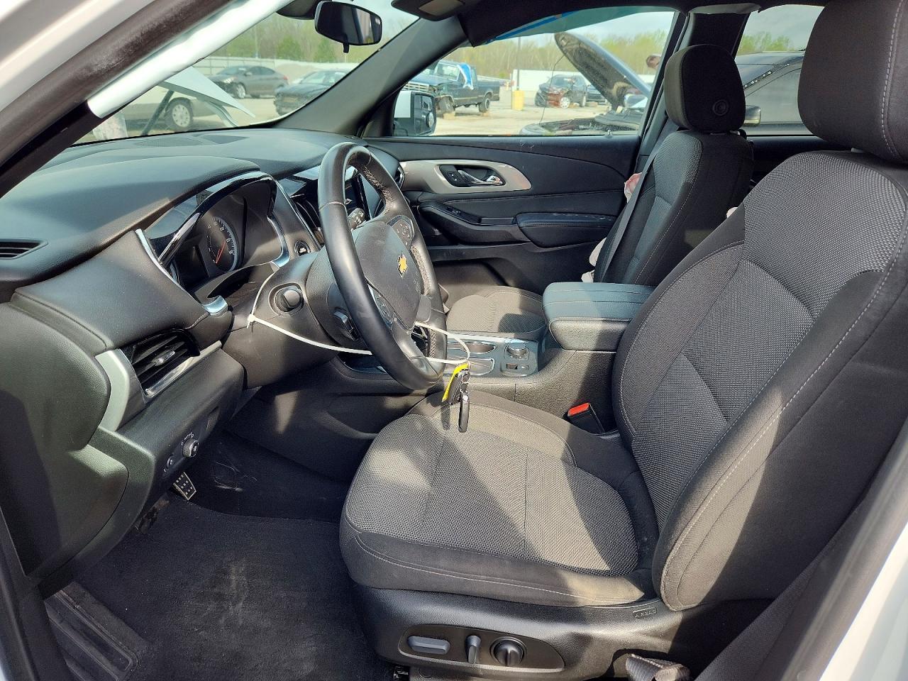2023 CHEVROLET TRAVERSE LT photo 19
