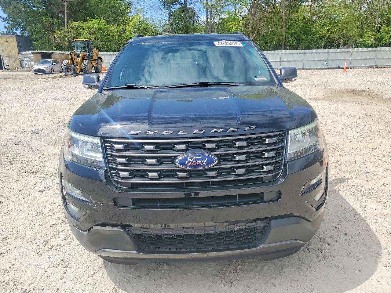 2017 FORD EXPLORER XLT photo 9