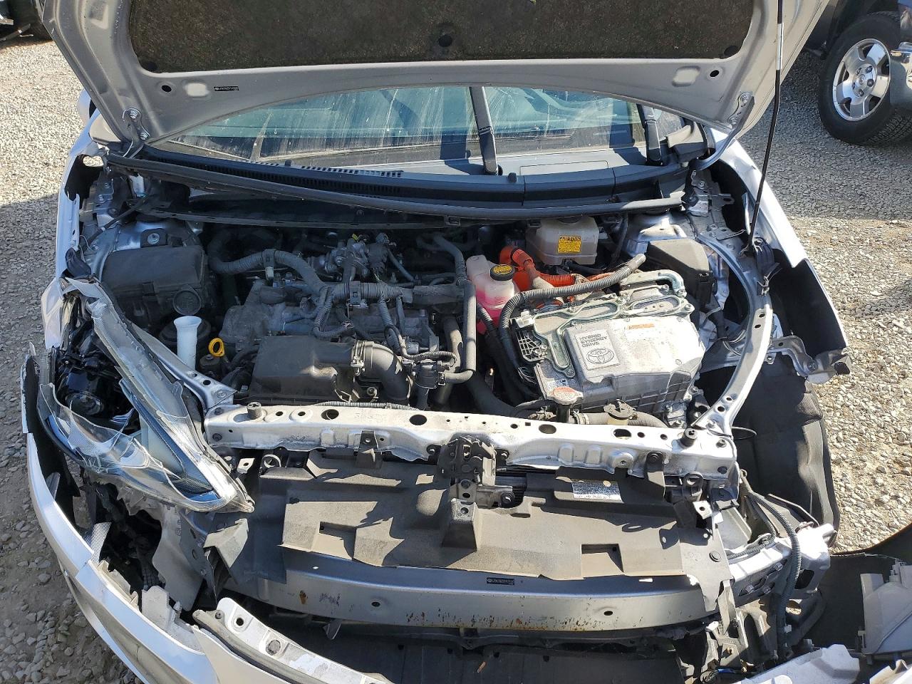 2015 TOYOTA PRIUS C TWO photo 31