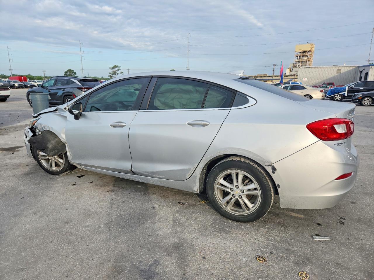2017 CHEVROLET CRUZE LT photo 3