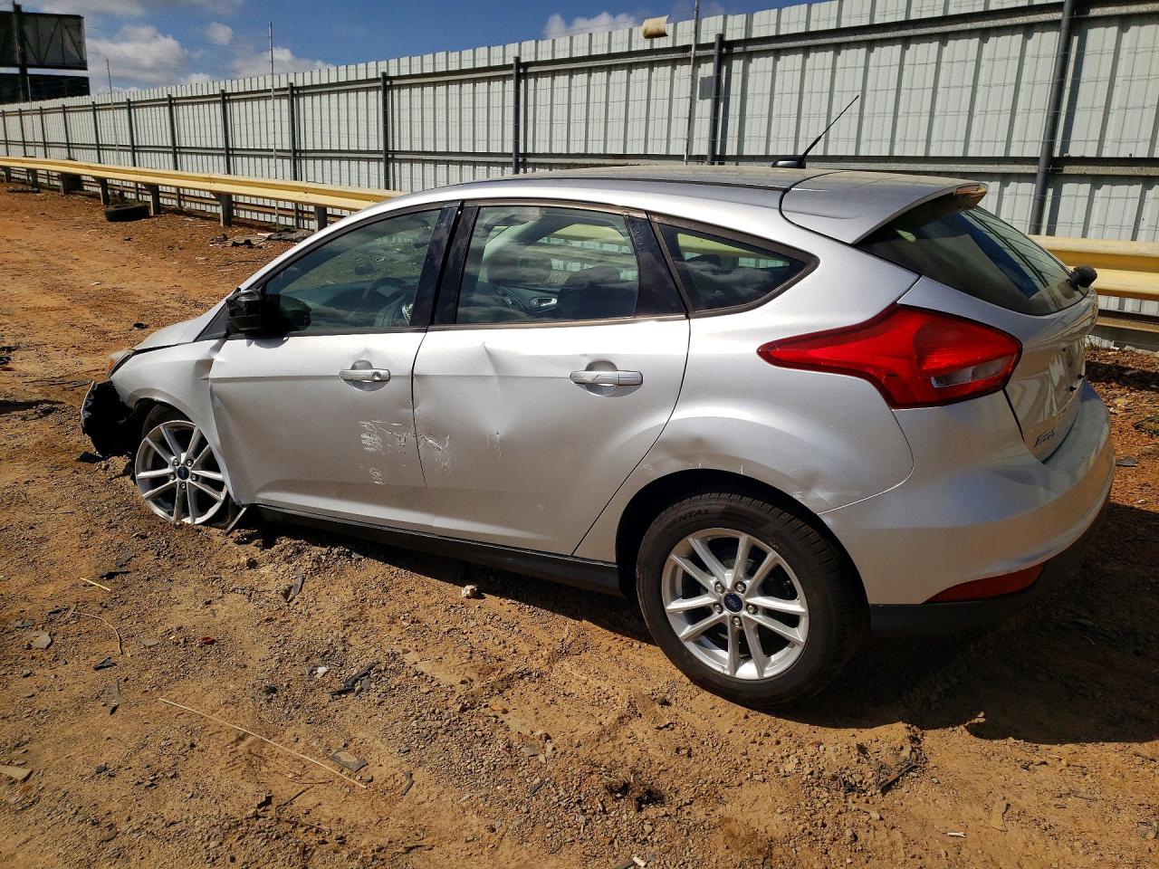 2015 FORD FOCUS photo 4