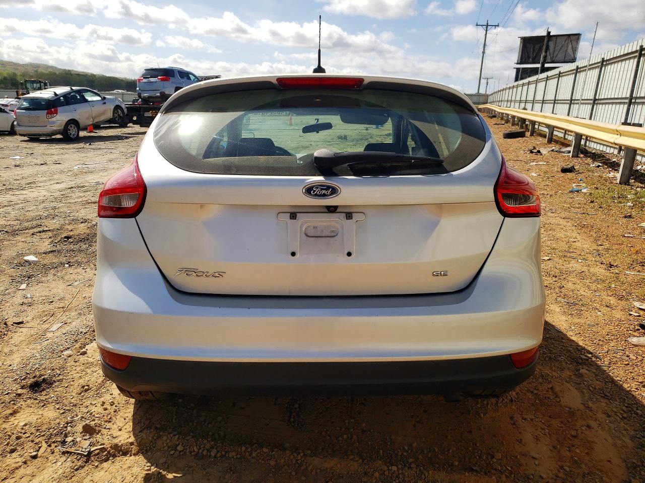 2015 FORD FOCUS photo 16