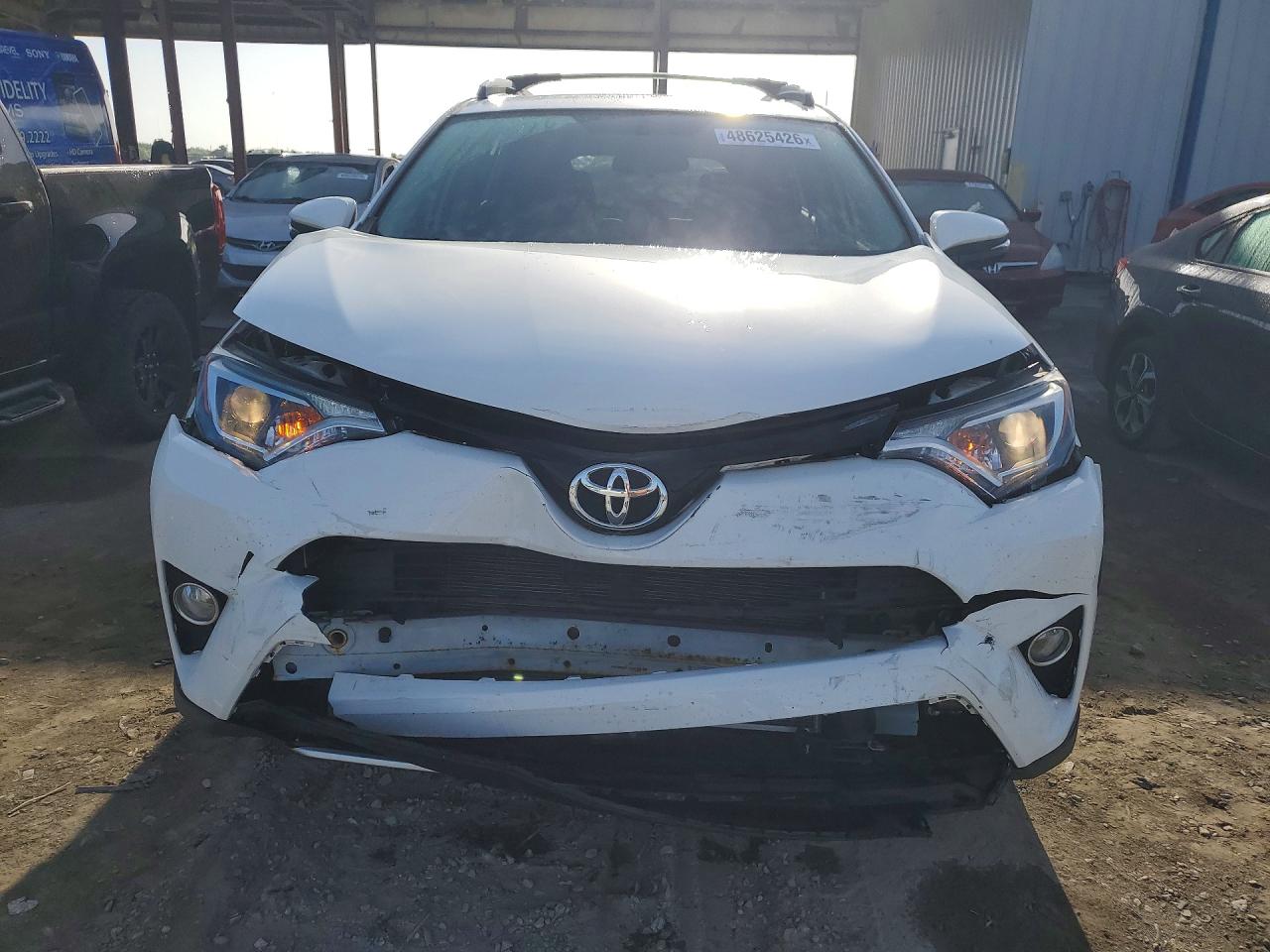 2016 TOYOTA RAV4 XLE photo 9