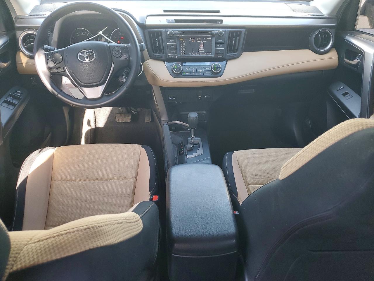 2016 TOYOTA RAV4 XLE photo 15