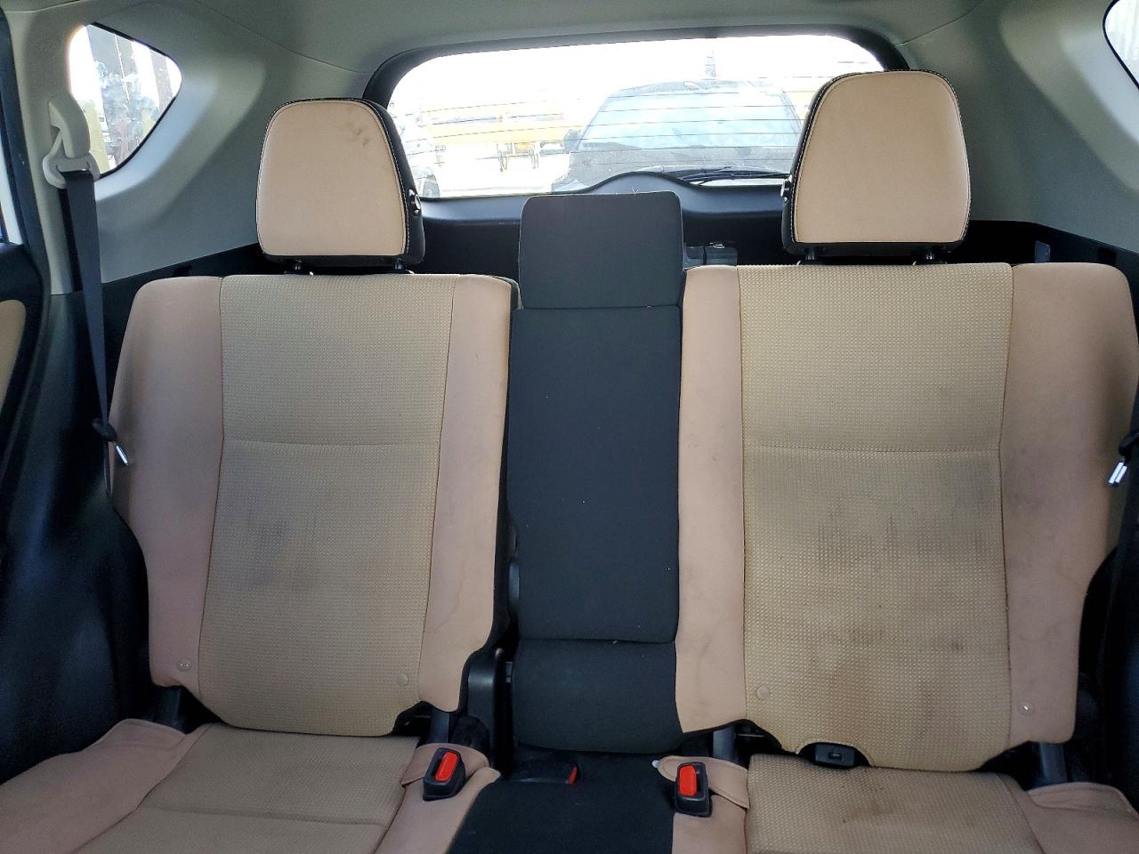 2016 TOYOTA RAV4 XLE photo 19