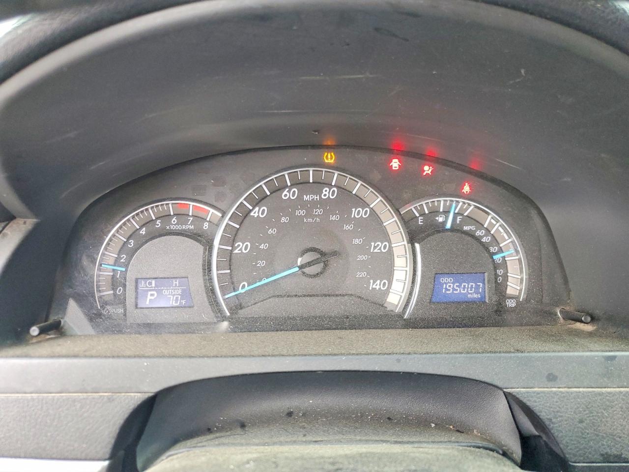 2012 TOYOTA CAMRY SE photo 25