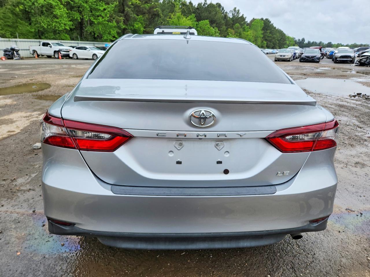2023 TOYOTA CAMRY LE photo 16