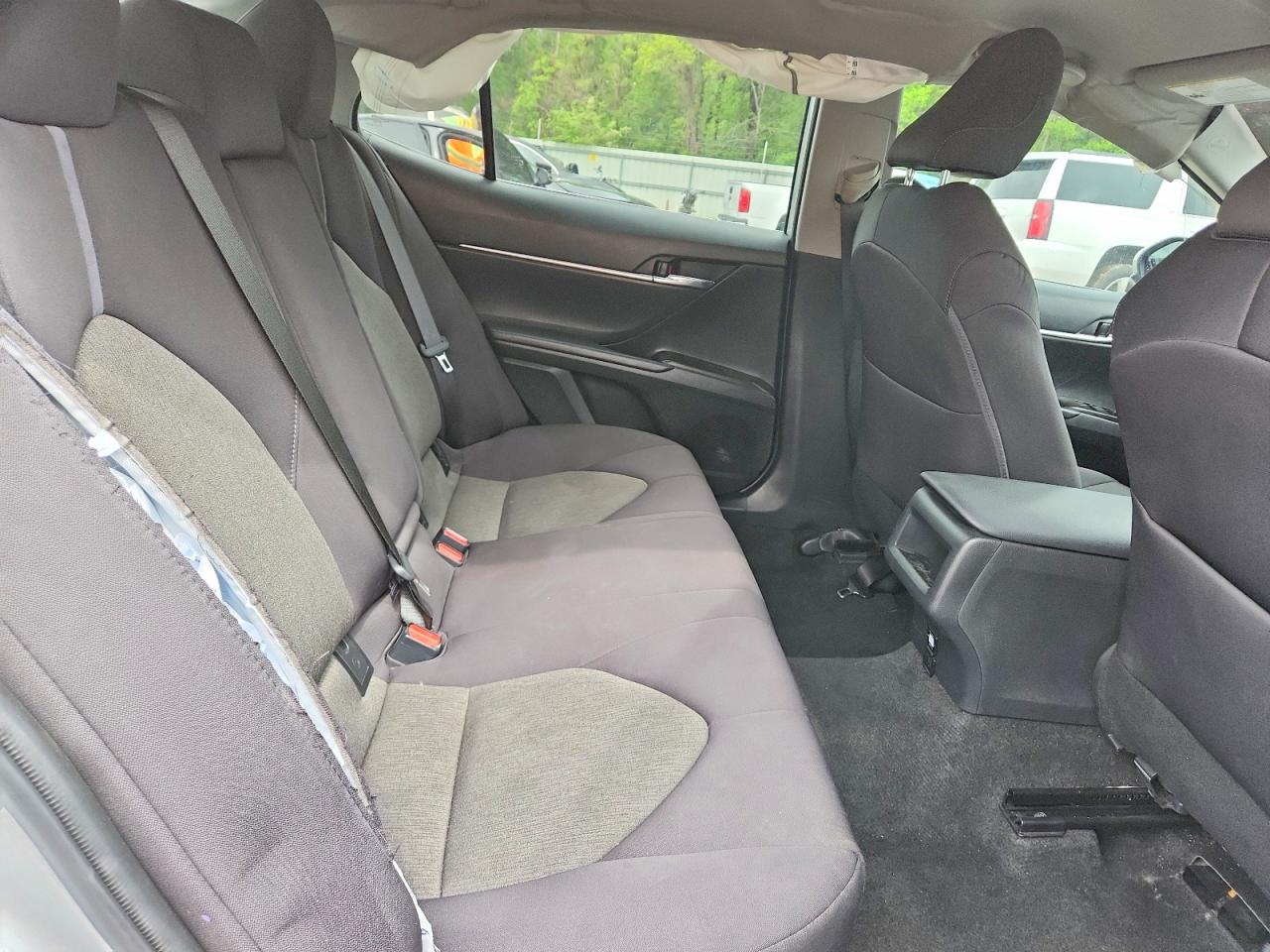 2023 TOYOTA CAMRY LE photo 28