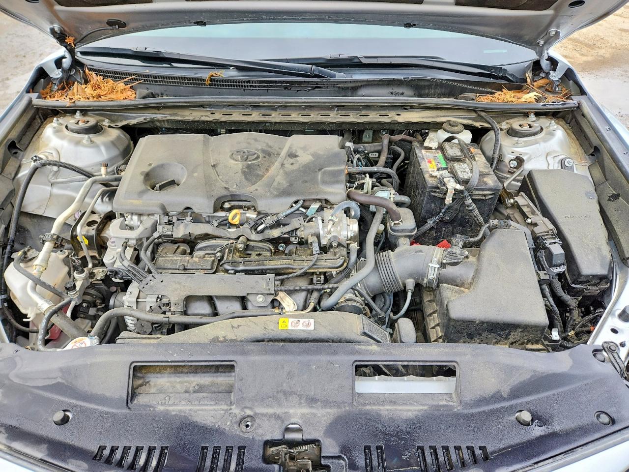 2023 TOYOTA CAMRY LE photo 31