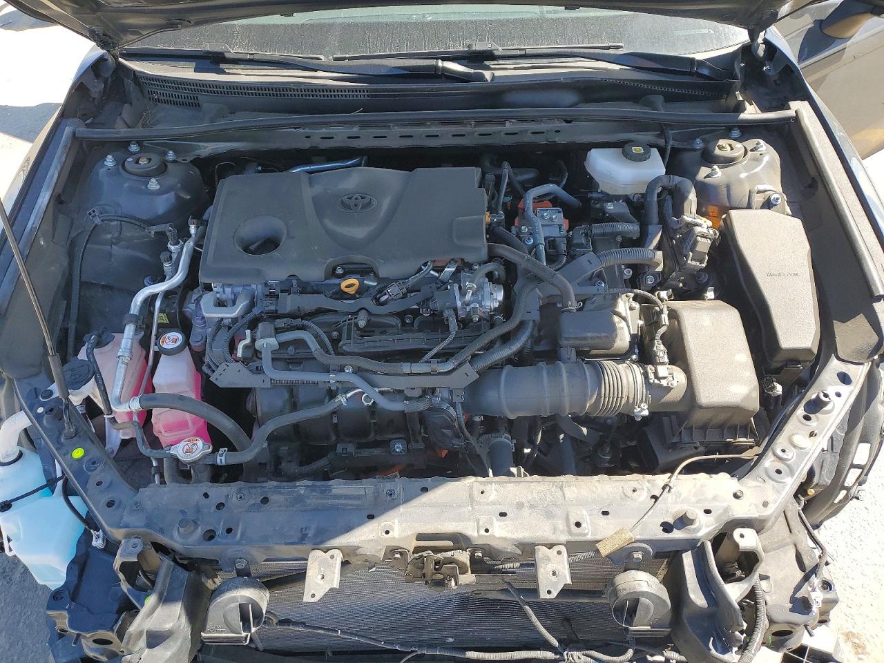 2025 TOYOTA CAMRY XLE photo 21