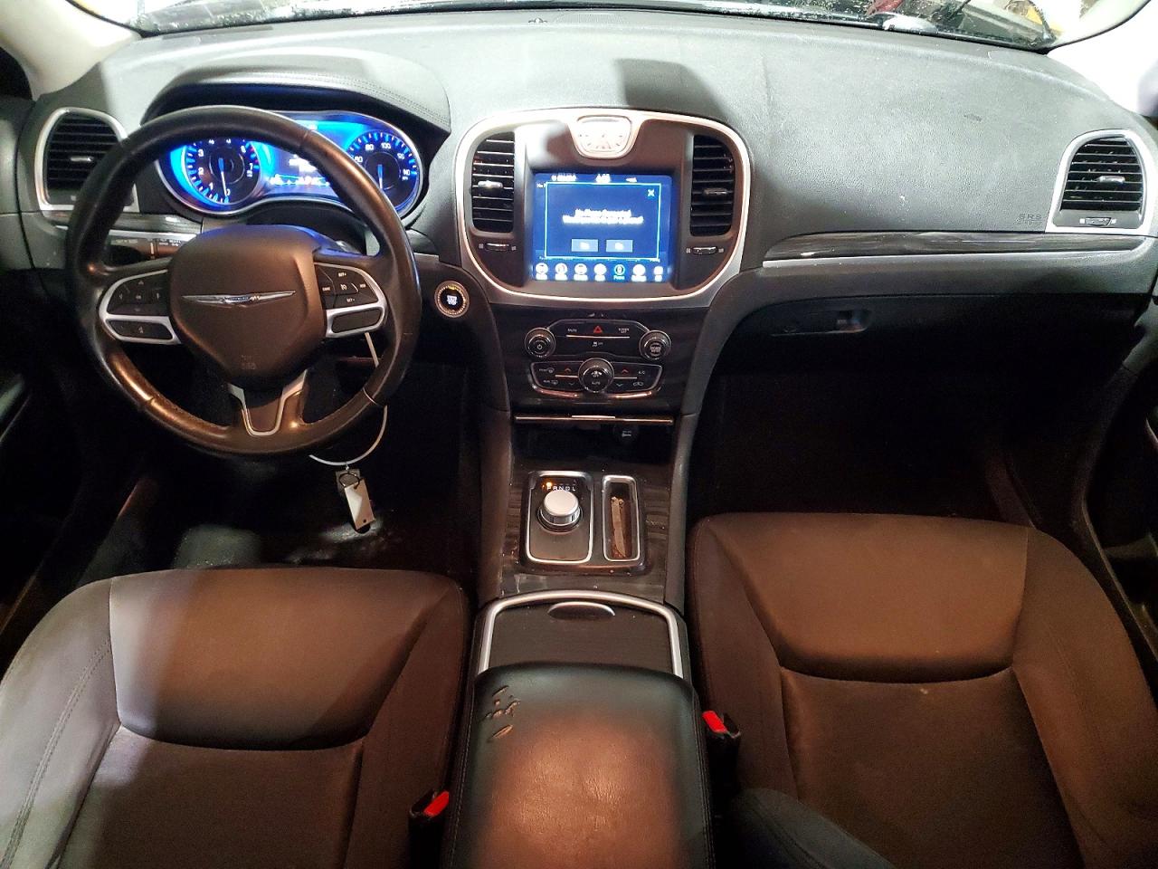2019 CHRYSLER 300 TOURING photo 15