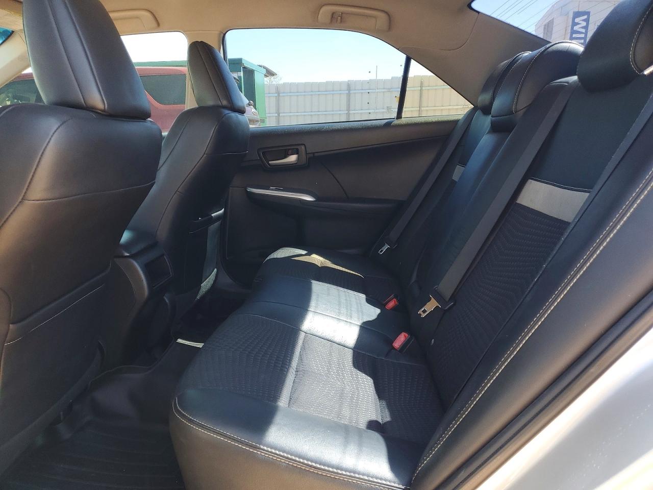 2012 TOYOTA CAMRY SE photo 19