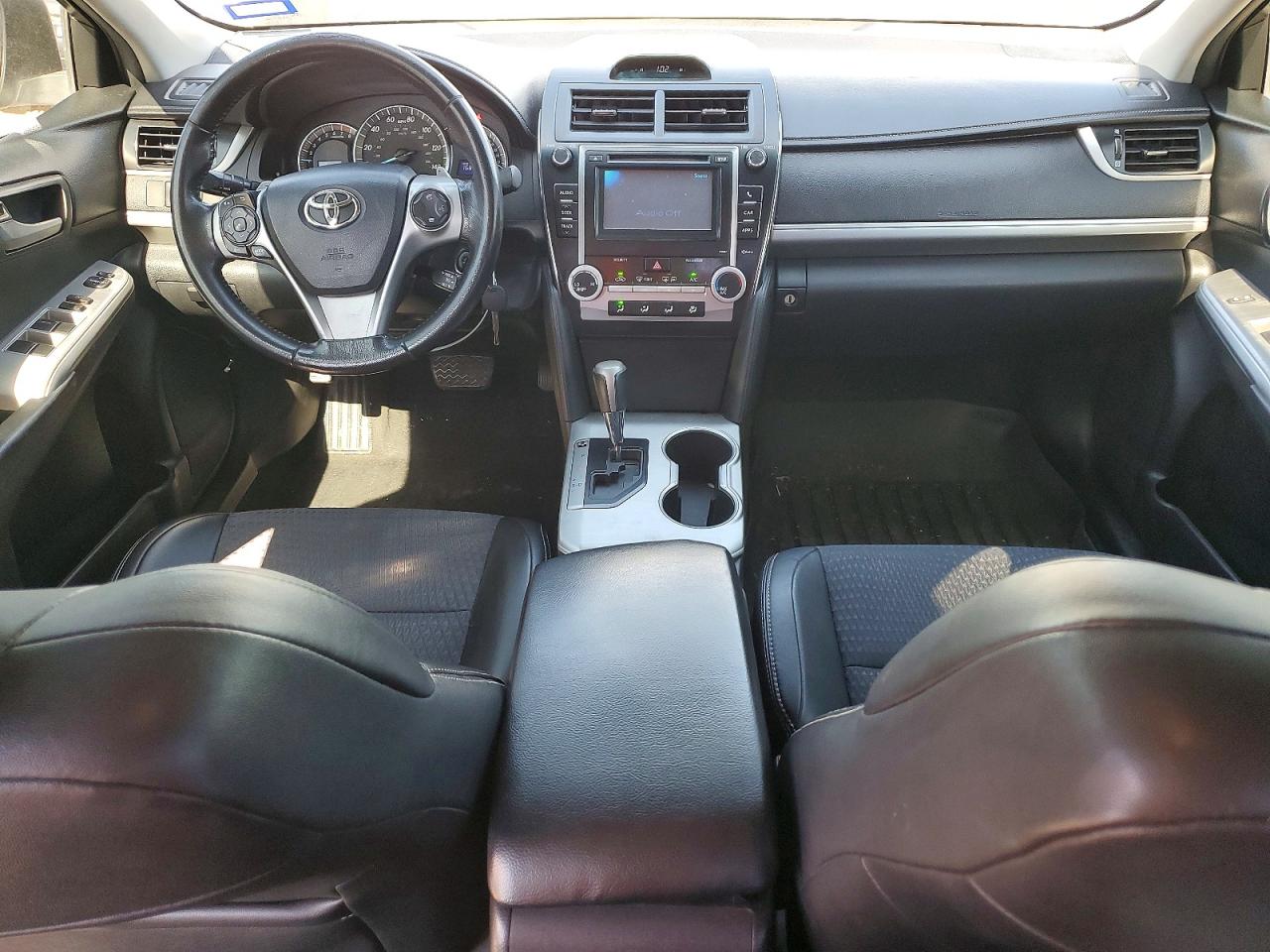 2012 TOYOTA CAMRY SE photo 15