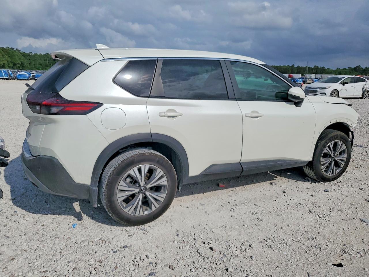 2023 NISSAN ROGUE SV photo 3