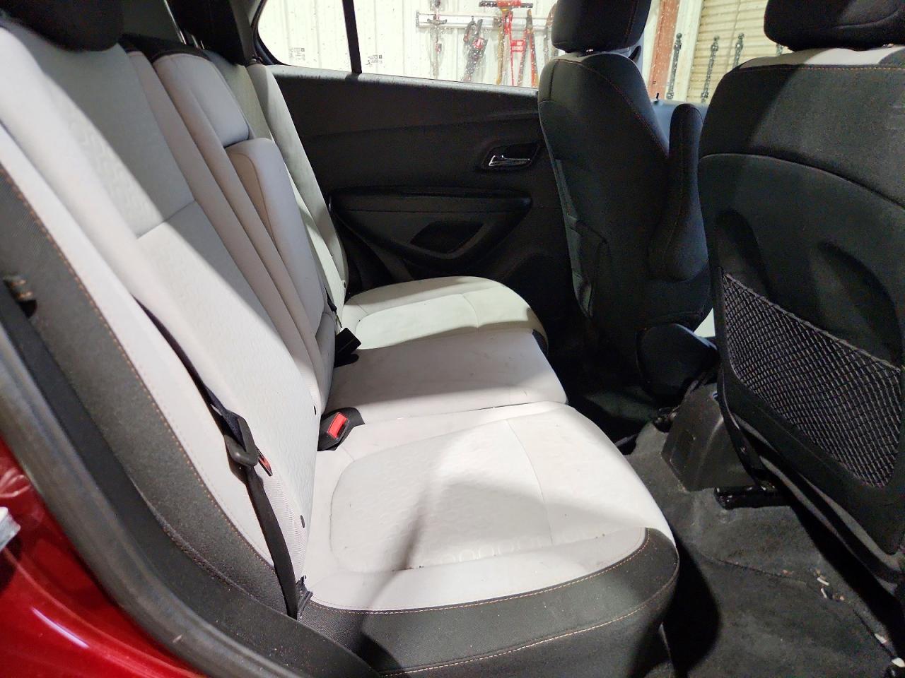 2017 CHEVROLET TRAX LS photo 31