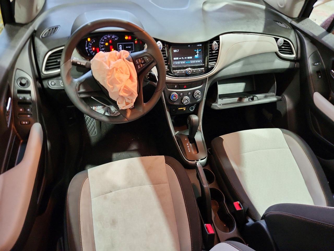 2017 CHEVROLET TRAX LS photo 22