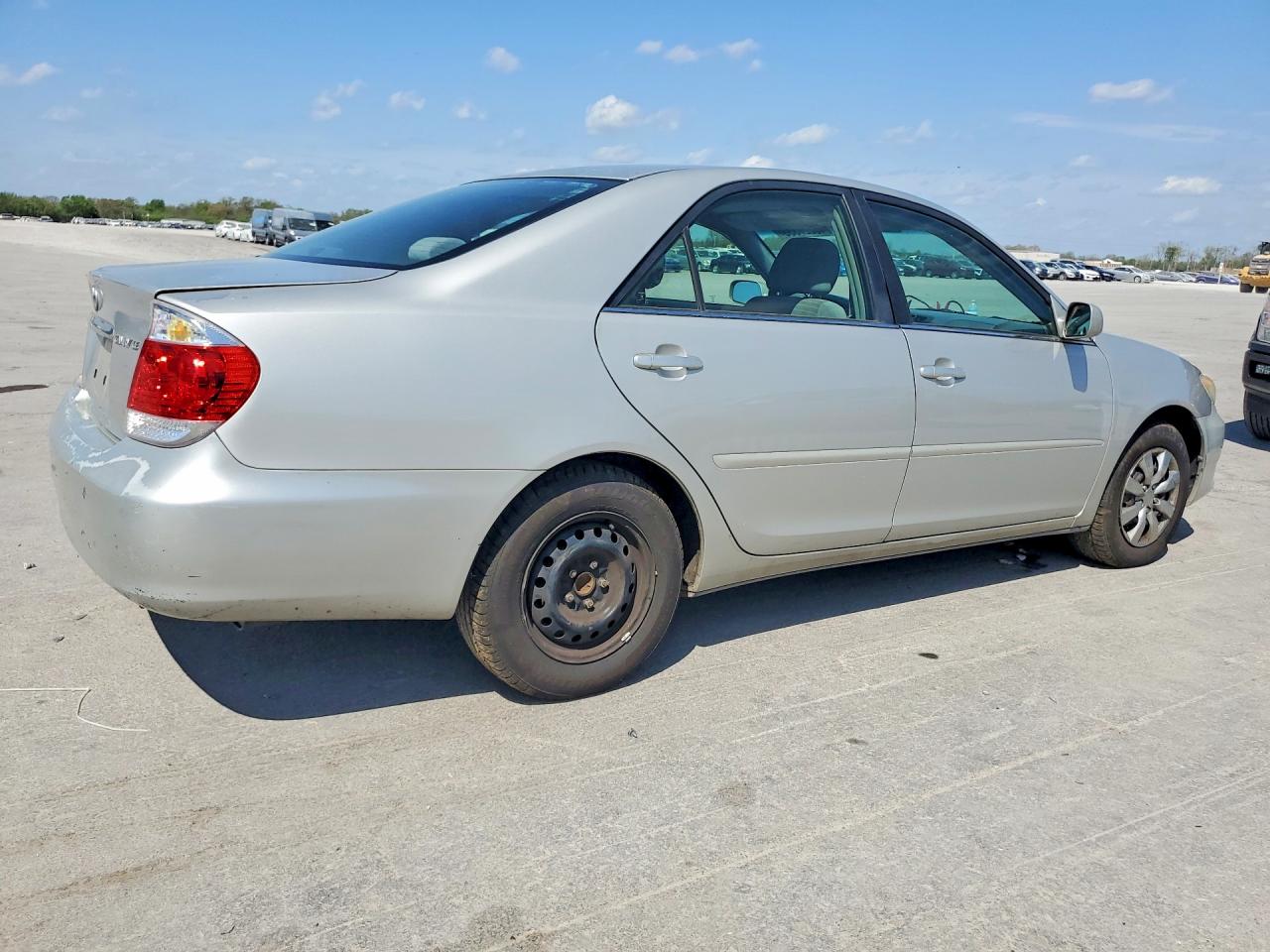 2006 TOYOTA CAMRY LE photo 5