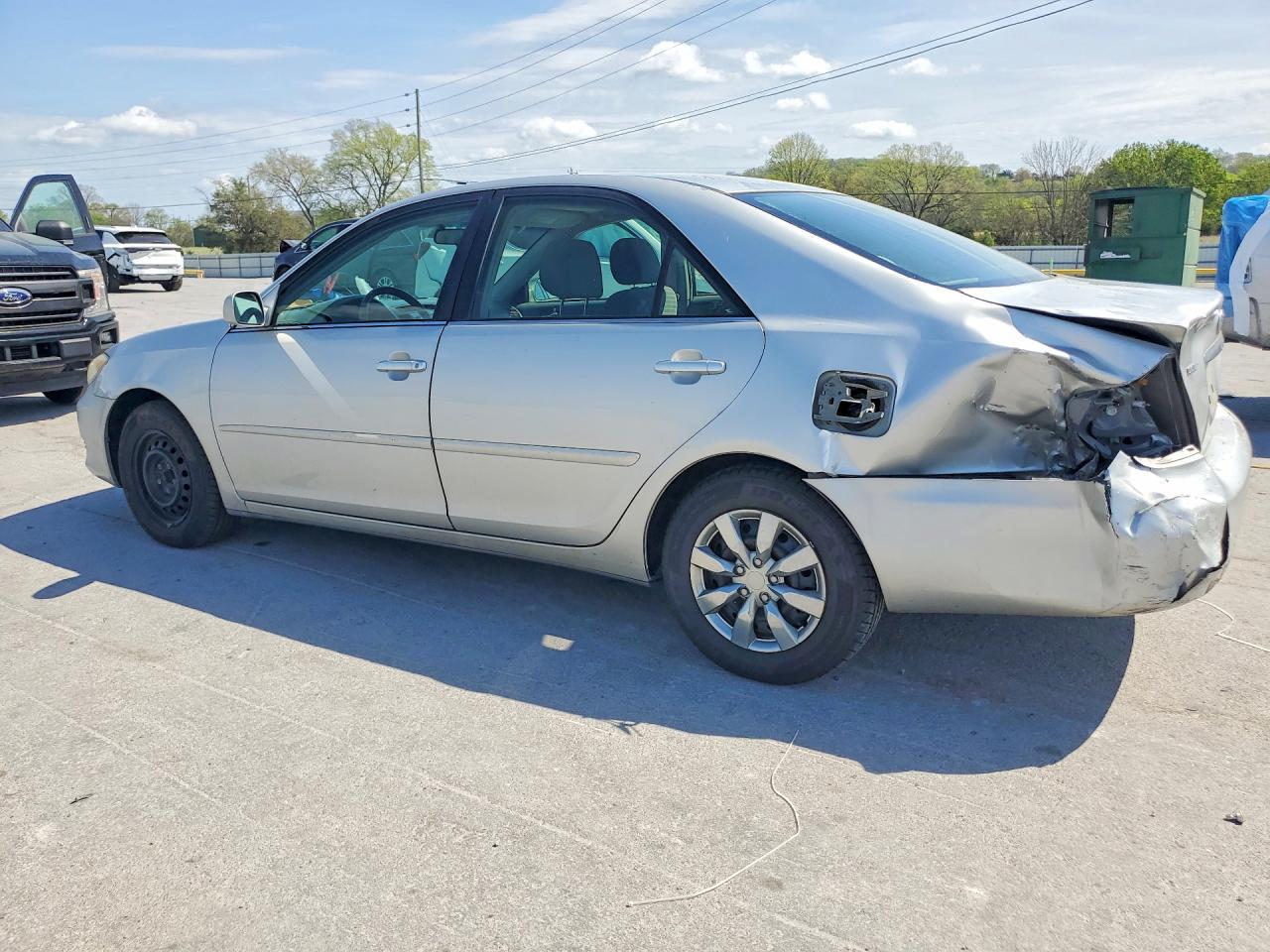 2006 TOYOTA CAMRY LE photo 3