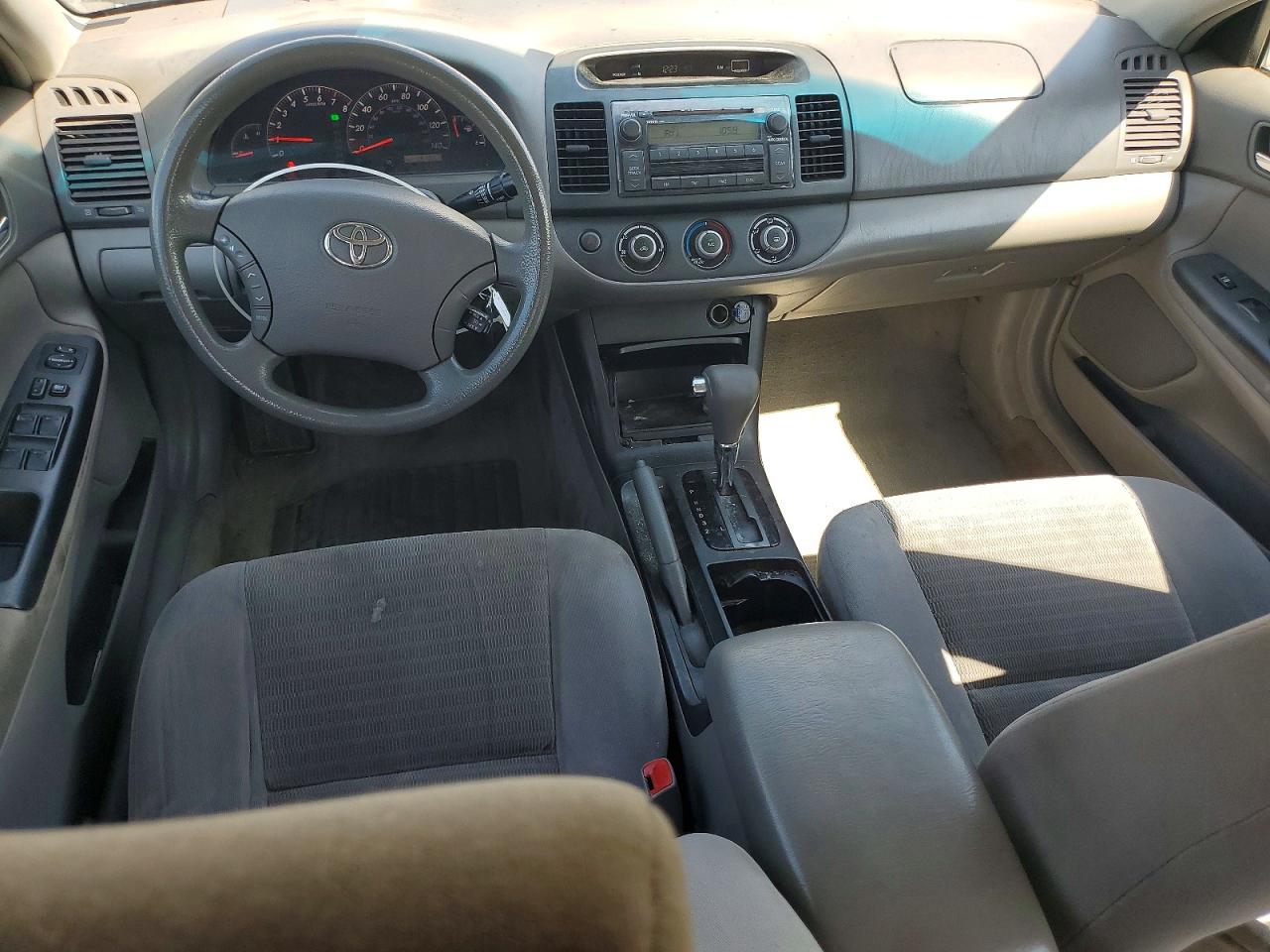 2006 TOYOTA CAMRY LE photo 15