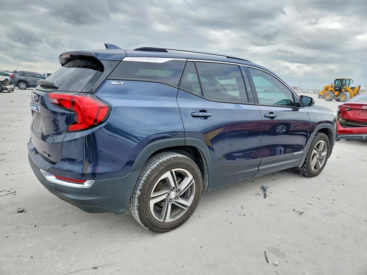 2018 GMC TERRAIN photo 3