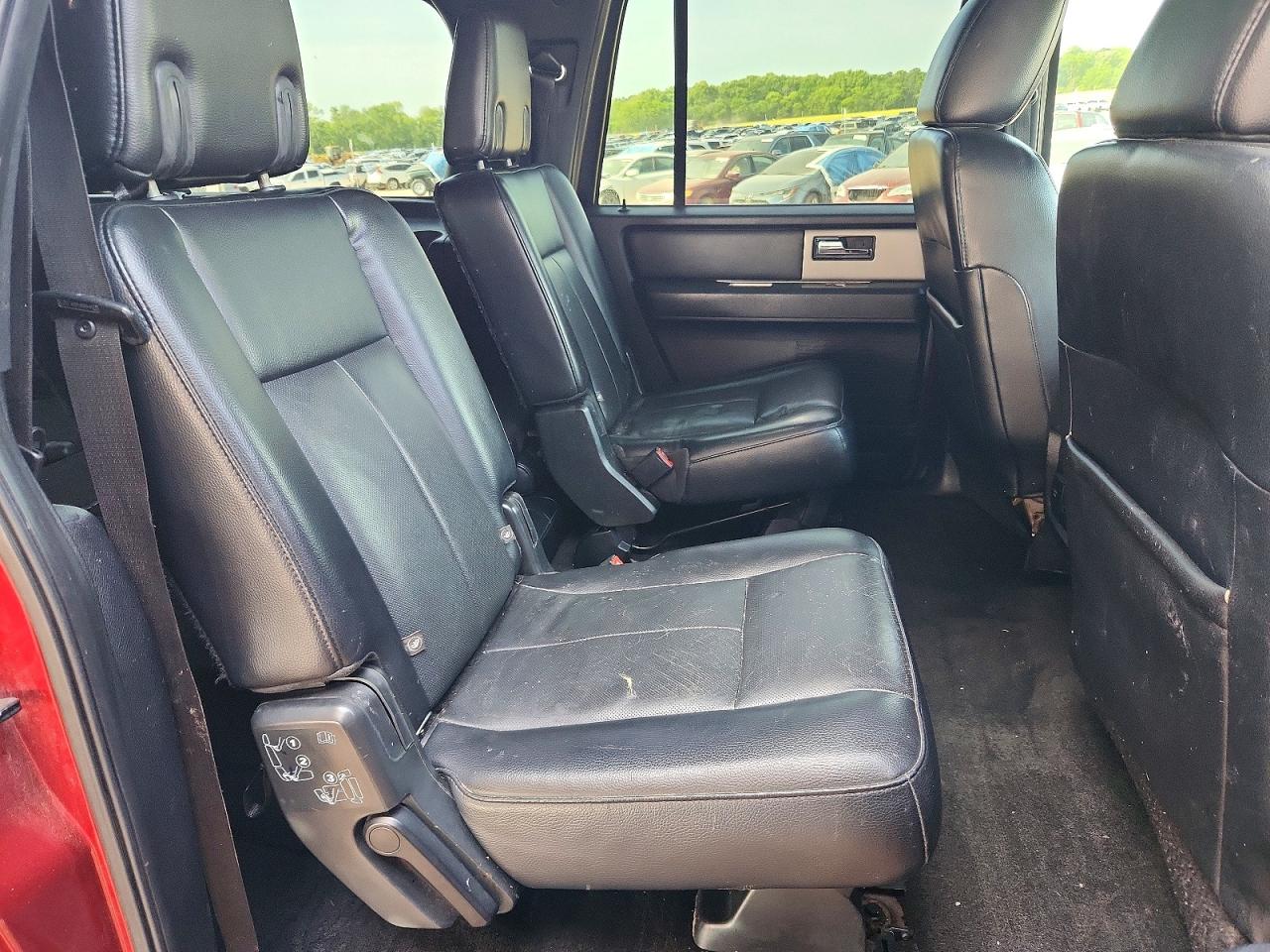 2015 FORD EXPEDITION EL XLT photo 31