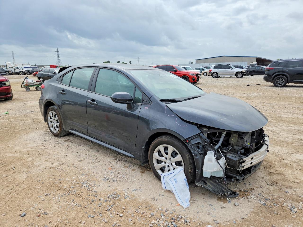 2025 TOYOTA COROLLA LE photo 10
