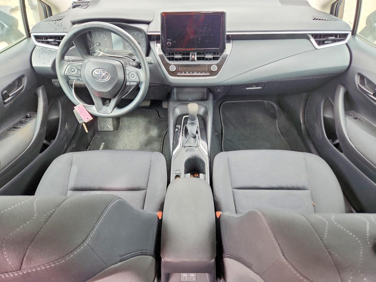2025 TOYOTA COROLLA LE photo 22