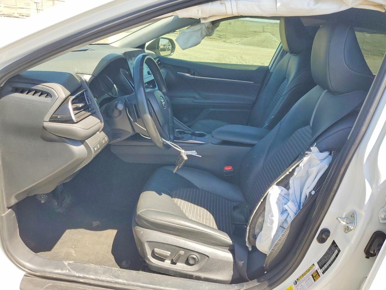 2023 TOYOTA CAMRY SE photo 13