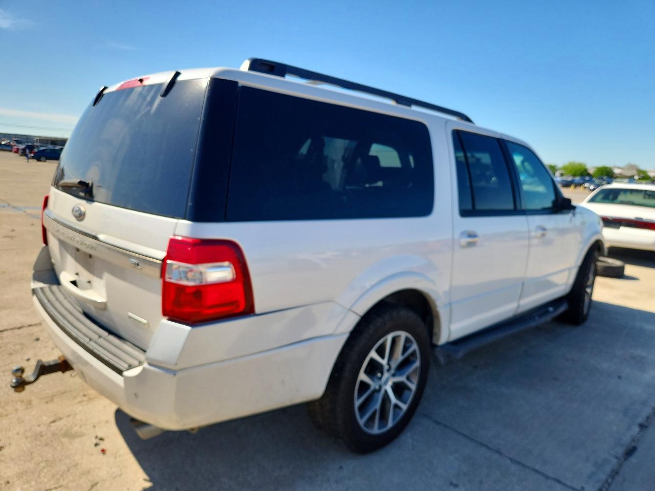 2016 FORD EXPEDITION EL XLT photo 5