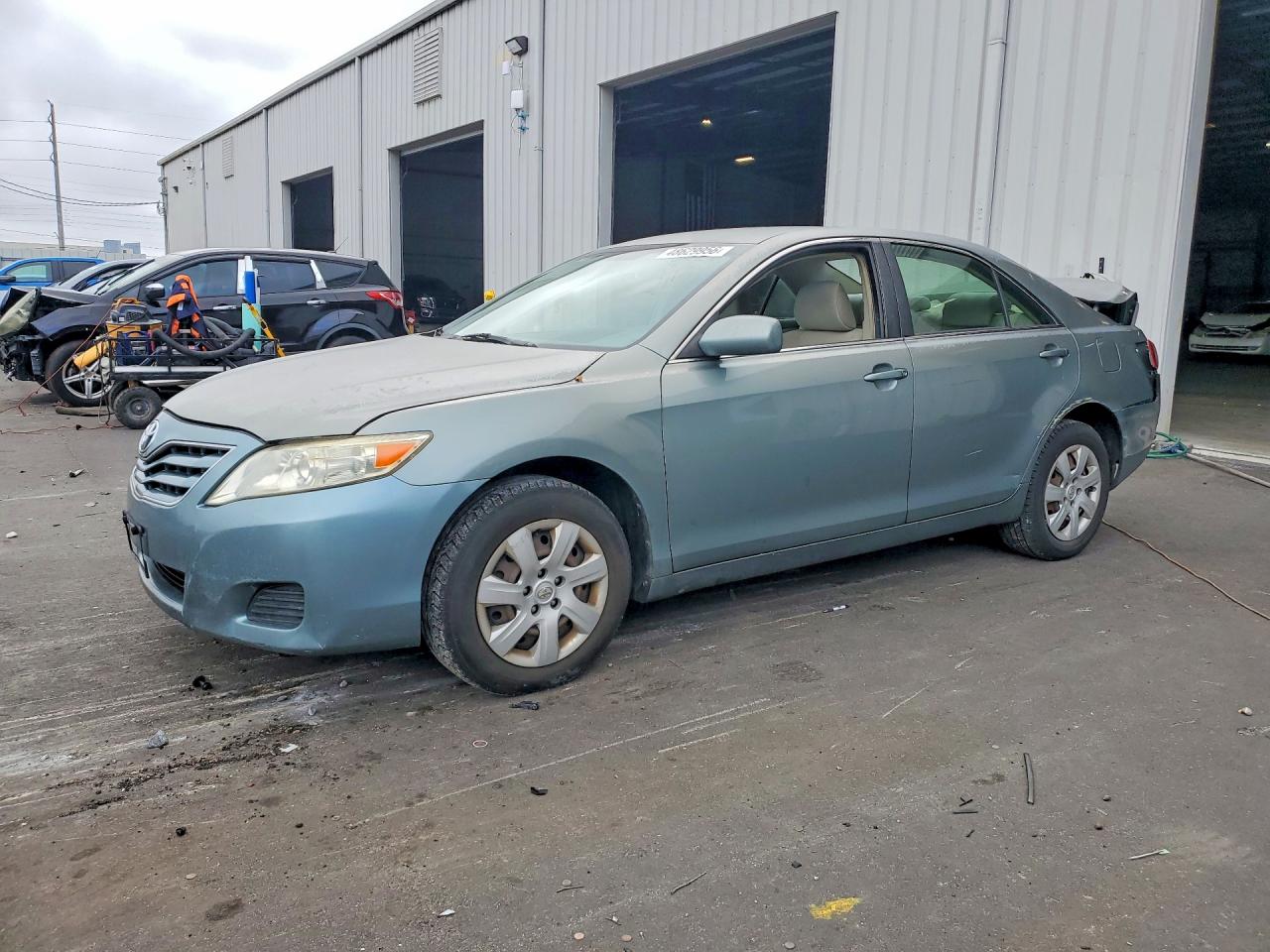 2011 TOYOTA CAMRY