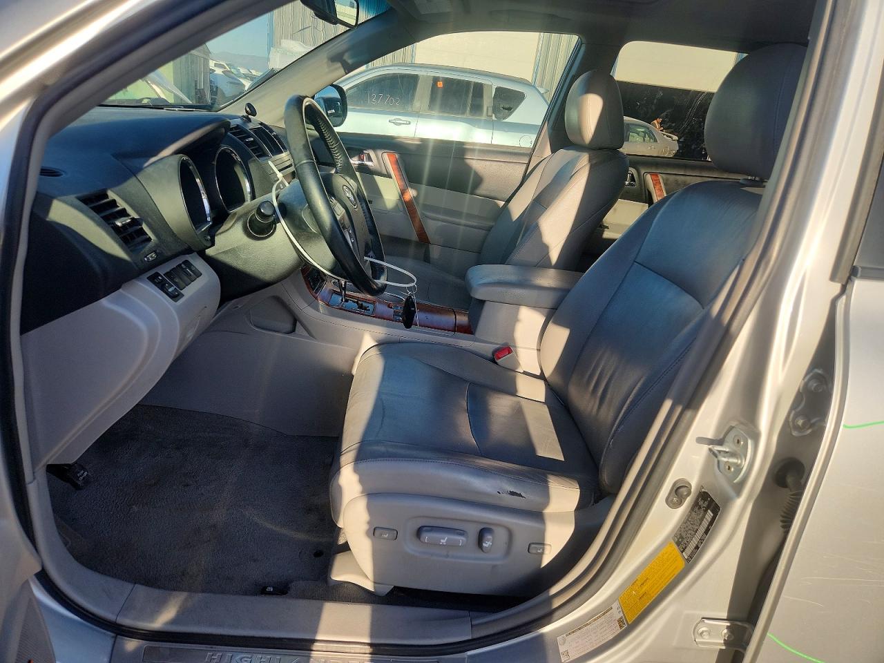 2008 TOYOTA HIGHLANDER LIMITED photo 19