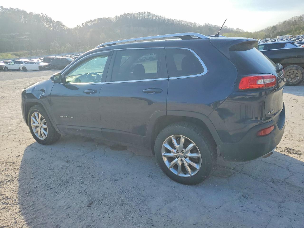 2015 JEEP CHEROKEE LIMITED photo 4