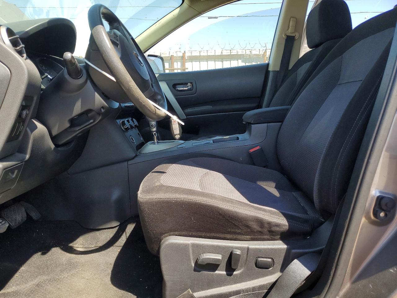 2013 NISSAN ROGUE S photo 13