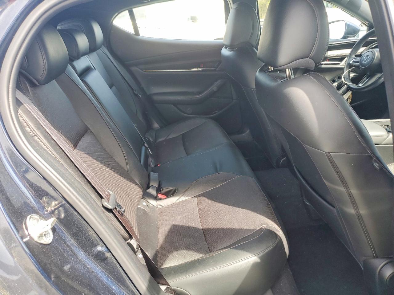 2019 MAZDA 3 photo 21